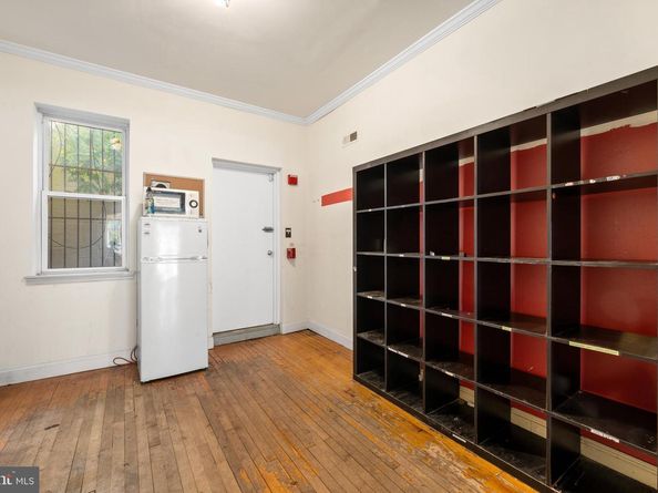 713 S 4TH Street, Philadelphia PA 19147