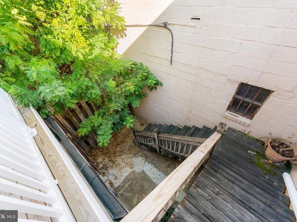 713 S 4TH Street, Philadelphia PA 19147