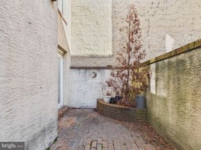 2036 Appletree Street, Philadelphia PA 19103