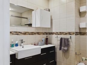 2036 Appletree Street, Philadelphia PA 19103