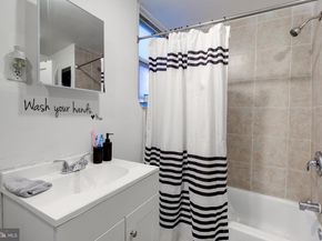 6209 Carpenter Street, Philadelphia PA 19143