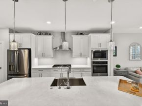 13010 Hattontown Square, Herndon VA 20171