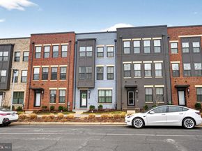 13010 Hattontown Square, Herndon VA 20171