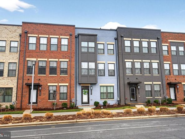 13010 Hattontown Square, Herndon VA 20171