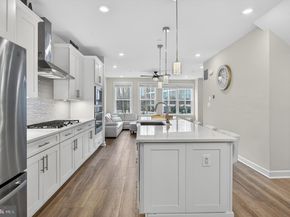 13010 Hattontown Square, Herndon VA 20171