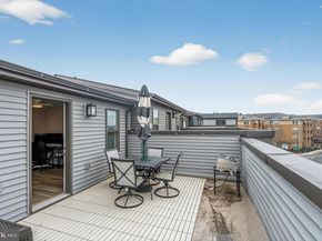 13010 Hattontown Square, Herndon VA 20171