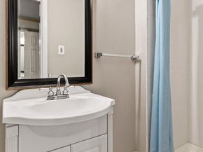 564 N West Street, Alexandria VA 22314