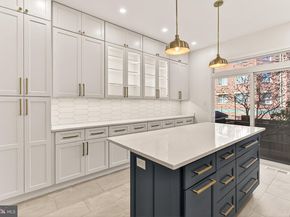 564 N West Street, Alexandria VA 22314