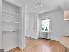 2710 S Joyce Street, Arlington VA 22202