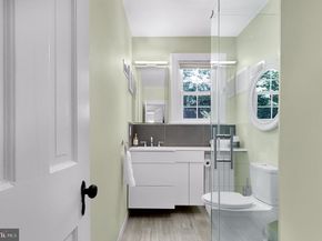 2710 S Joyce Street, Arlington VA 22202