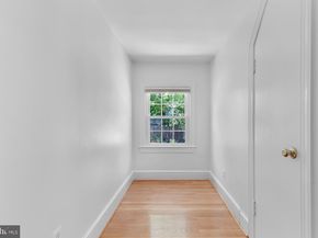 2710 S Joyce Street, Arlington VA 22202