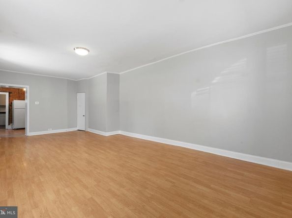 147 Green Lane, Philadelphia PA 19127