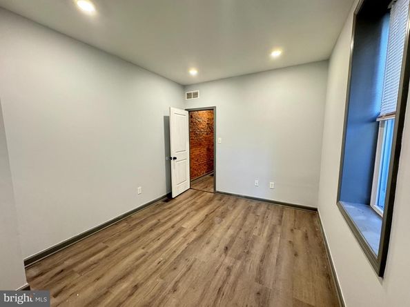 1211 W Hilton Street, Philadelphia PA 19140