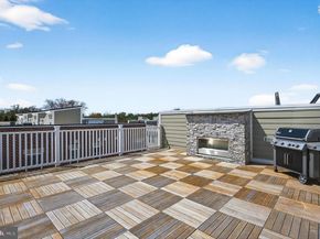 151 Center S 1, Vienna VA 22180