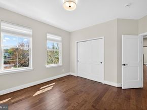 151 Center S 1, Vienna VA 22180