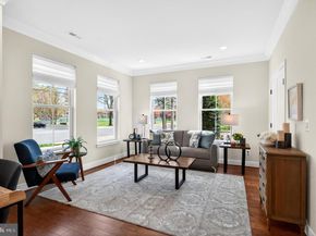 151 Center S 1, Vienna VA 22180