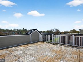 151 Center S 1, Vienna VA 22180