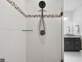151 Center S 1, Vienna VA 22180