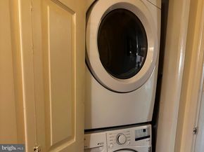 3315 Wyndham Circle 2233, Alexandria VA 22302