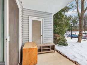 3179 Summit Square Drive 2B6, Oakton VA 22124