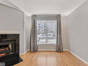 3179 Summit Square Drive 2B6, Oakton VA 22124