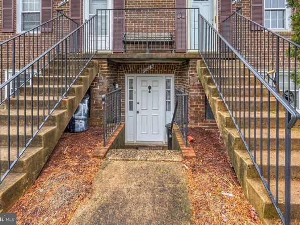 1021 Brixton Court, Sterling VA 20164