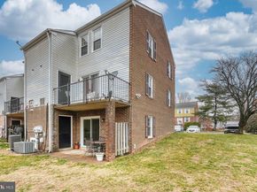 1021 Brixton Court, Sterling VA 20164