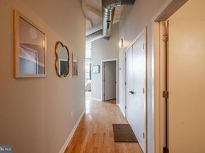 2200 Arch Street 1011, Philadelphia PA 19103