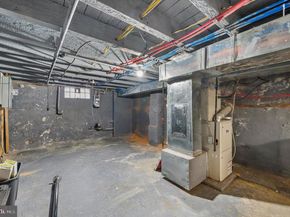2042 E Huntingdon Street, Philadelphia PA 19125