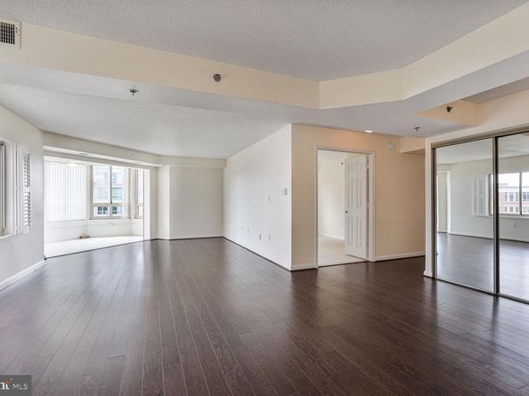 2151 Jamieson Avenue 809, Alexandria VA 22314