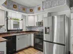 53 E Montgomery Avenue, Hatboro PA 19040