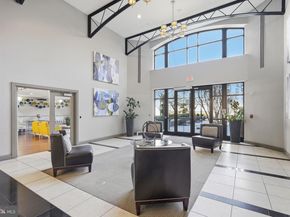 1021 N Garfield Street 812, Arlington VA 22201