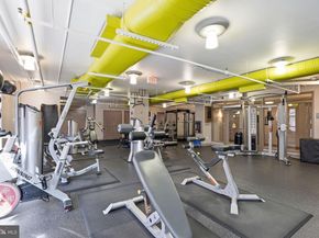 1021 N Garfield Street 812, Arlington VA 22201