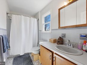 234 Broomall Street, Folsom PA 19033