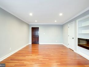 820B S Washington Street 325, Alexandria VA 22314