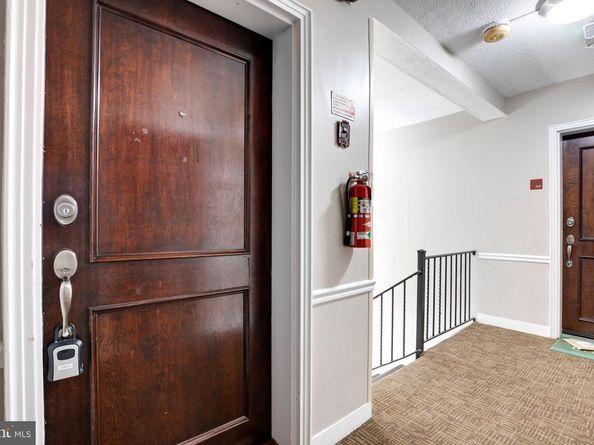 820B S Washington Street 325, Alexandria VA 22314