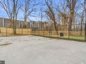 3307 Wyndham Circle 1160, Alexandria VA 22302