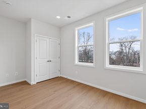 4963 Lachlan Mews, Alexandria VA 22304