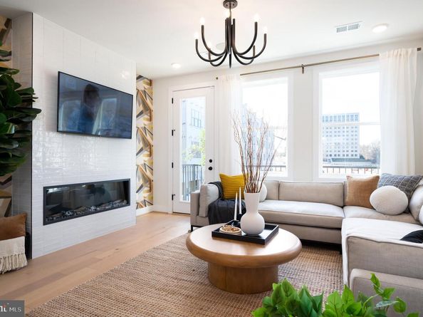 4963 Lachlan Mews, Alexandria VA 22304