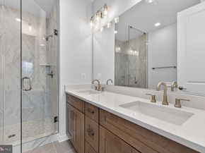 4963 Lachlan Mews, Alexandria VA 22304