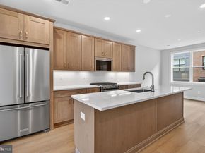 4963 Lachlan Mews, Alexandria VA 22304