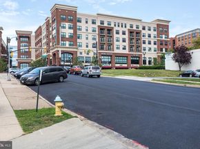 1415 S Barton Street S 255, Arlington VA 22204