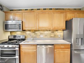 1415 S Barton Street S 255, Arlington VA 22204