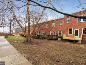 1415 S Barton Street S 255, Arlington VA 22204