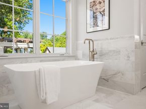 3022 44TH Place NW, Washington DC 20016