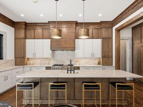 3022 44TH Place NW, Washington DC 20016