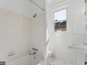916 East Capitol Street NE, Washington DC 20003