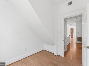 916 East Capitol Street NE, Washington DC 20003