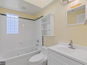 922 Madison Street NW 304, Washington DC 20011