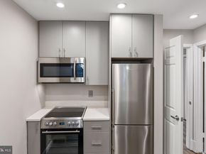 2011 Hillyer Place NW, Washington DC 20009